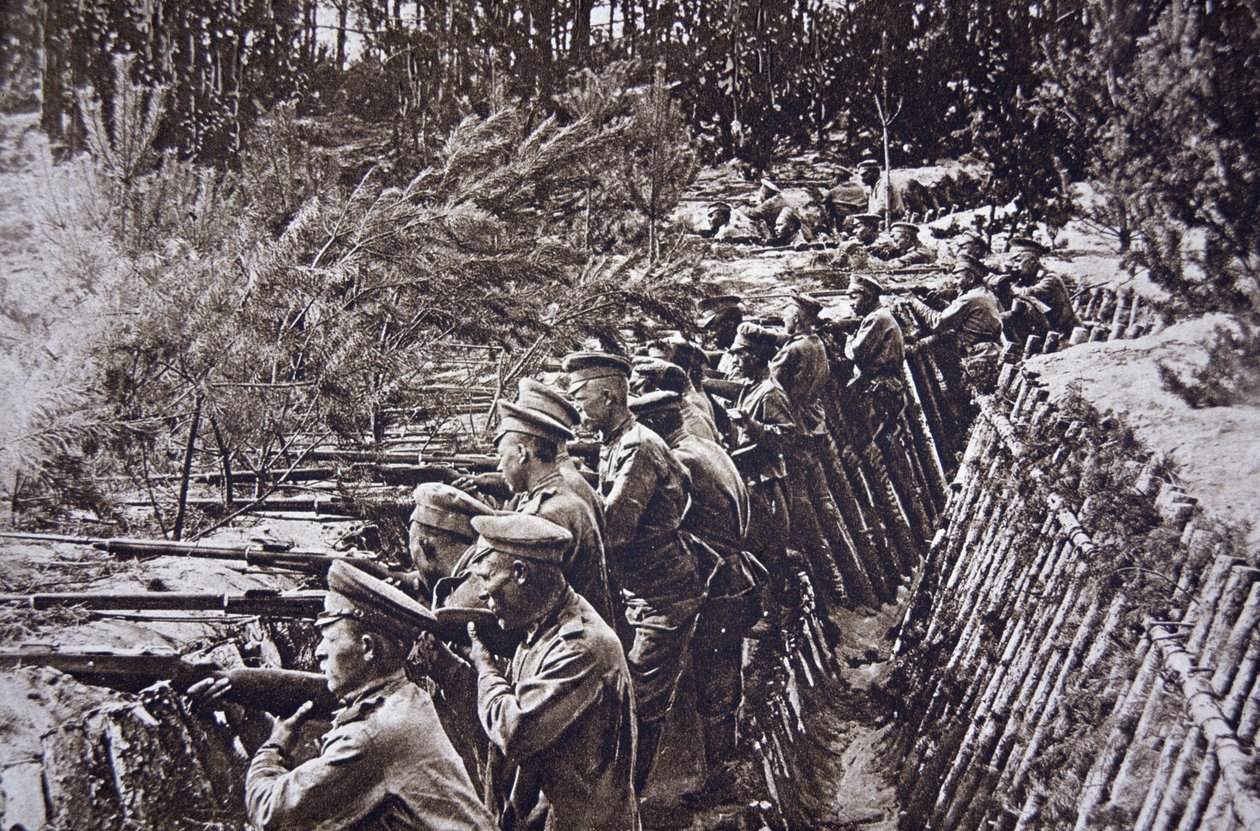 világháborús orosz csapatok egy lövészárokban a Dvina folyó frontján, 1917. szeptember (f/w fotó) alkotó: English Photographer