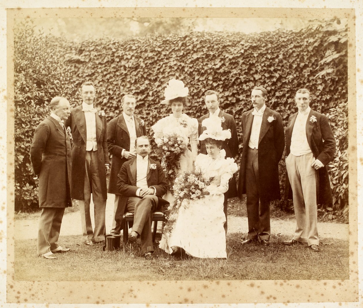 Francis Edward Younghusband és Helen Augusta Magniac, Datchet esküvői portréja alkotó: English Photographer
