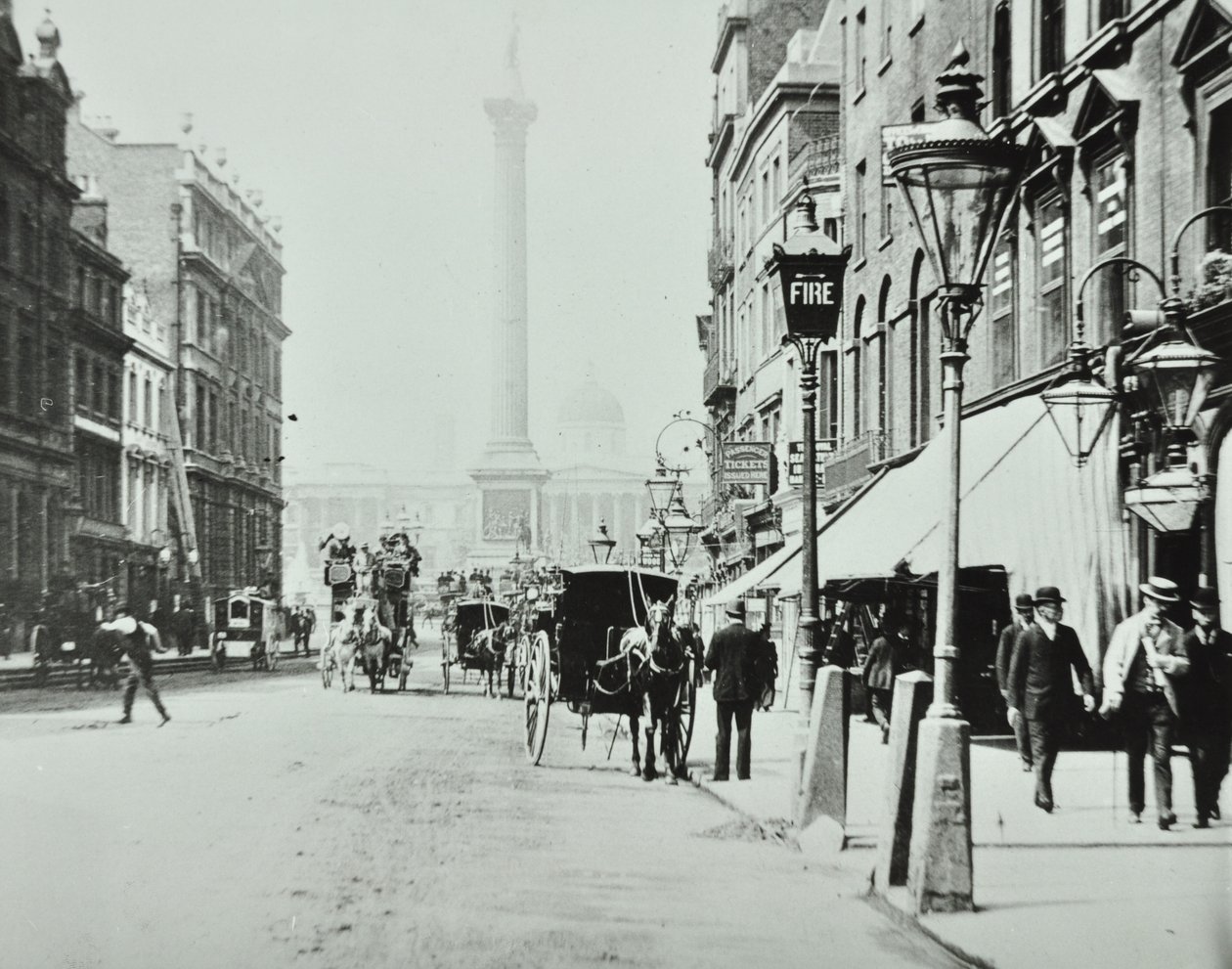 Whitehall, Westminster LB: A Whitehall a Trafalgar Square felé néz, 1895 alkotó: English Photographer