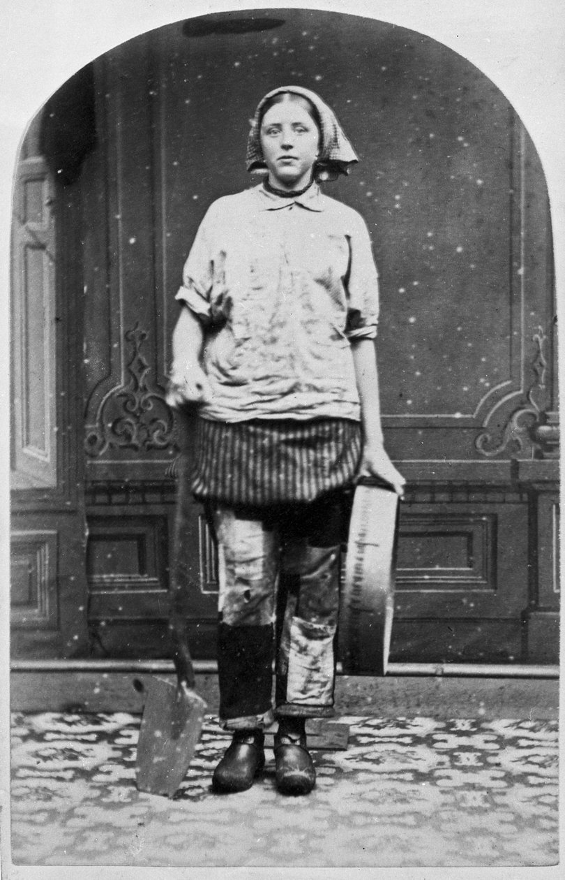 Wigan pit girl (bw fotó) alkotó: English Photographer