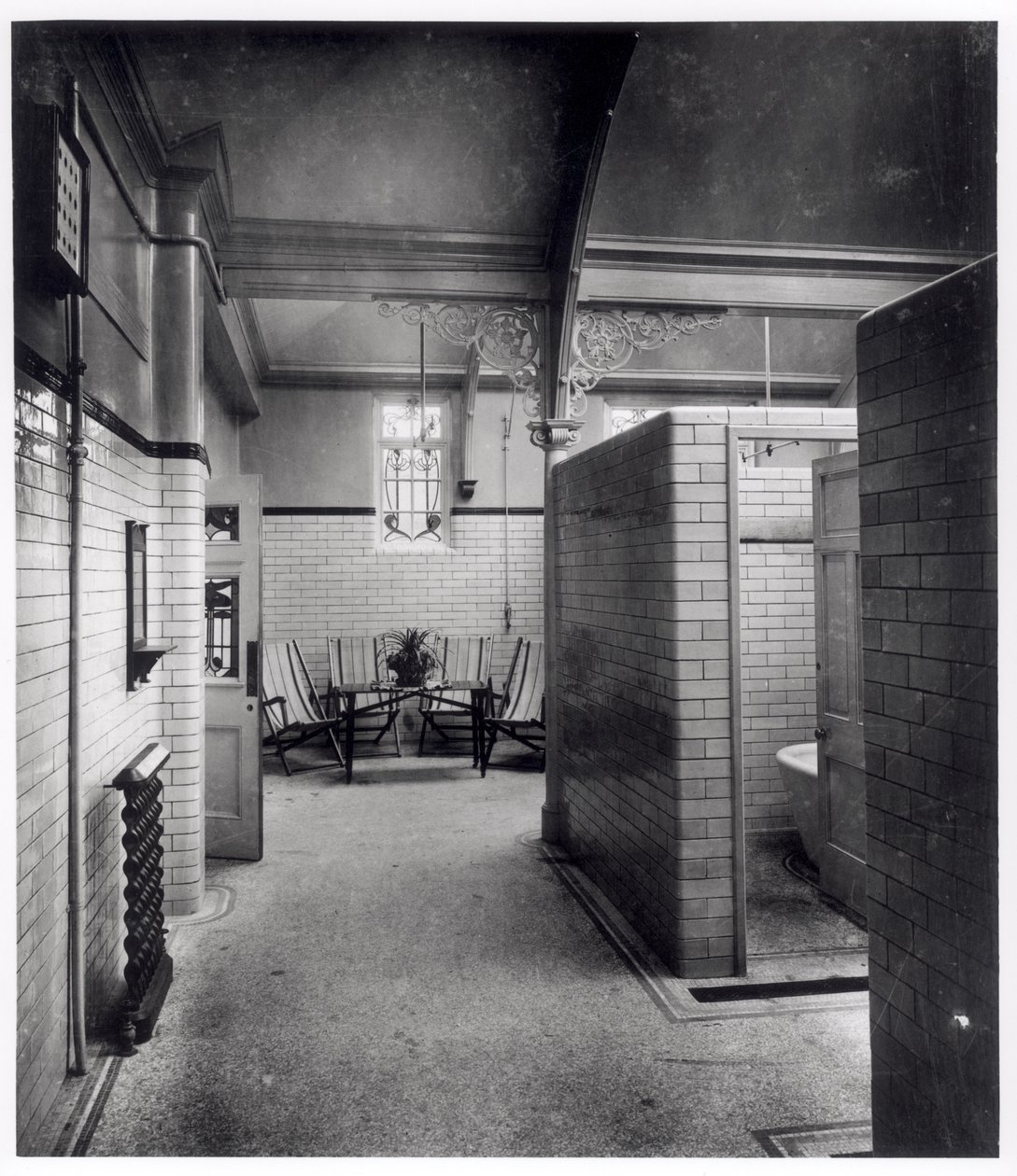 Privát fülkék és váróterület Bramley Bathsban, Leedsben alkotó: English Photographer English Photographer