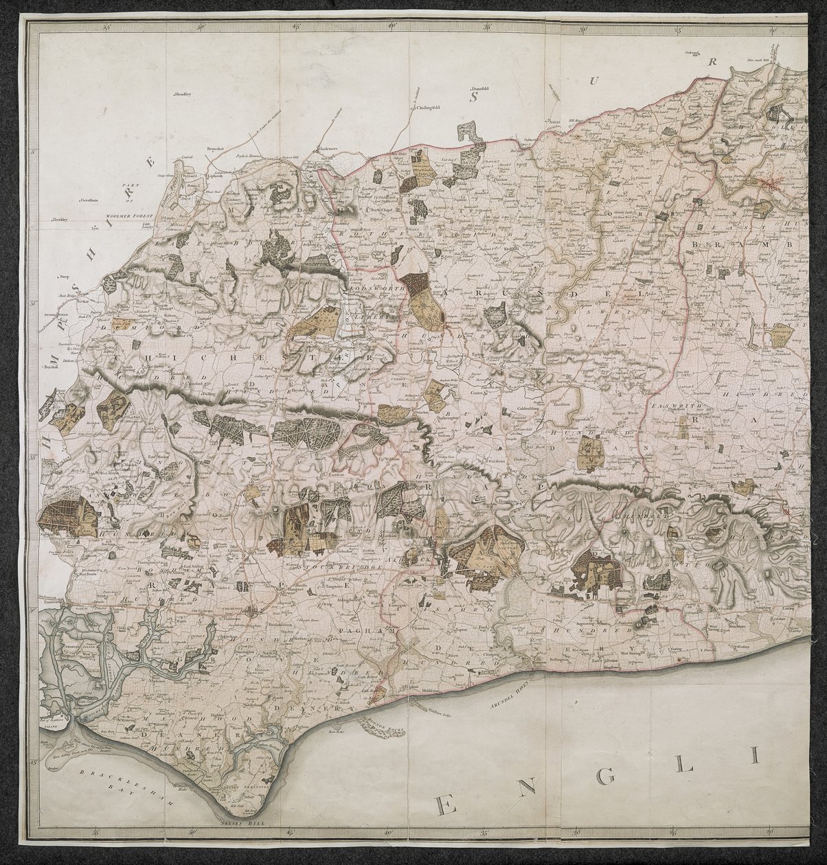 Sussex megye topográfiai térképe, rappe-re, deanries-re és százra osztva. A tényleges felméréstől egy hüvelyktől a törvényes mérföldig terjedő skálán tervezték alkotó: English School