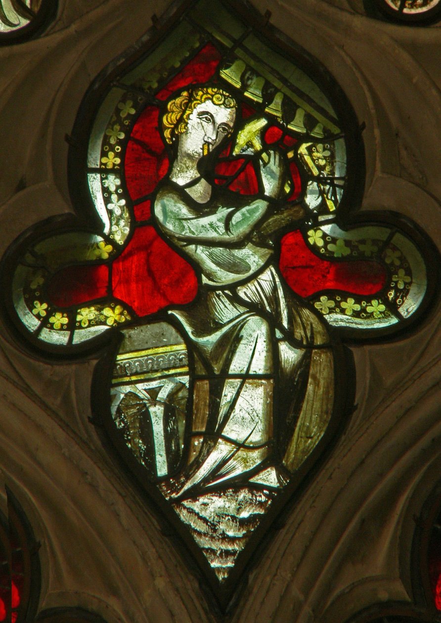 A Lady Chapel ablaka egy zenész angyalt ábrázol harangokkal alkotó: English School