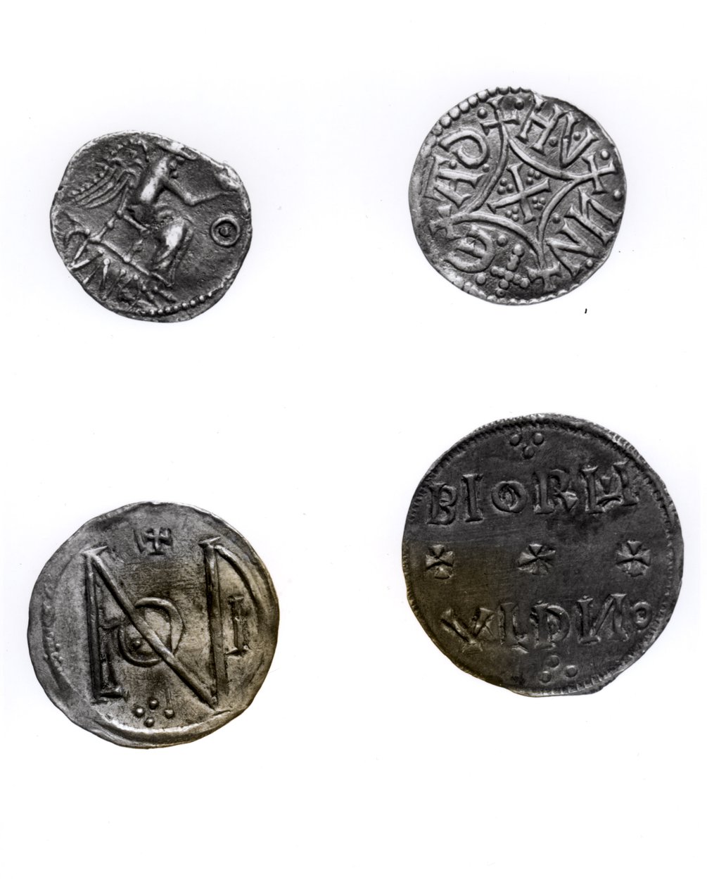Cunobelinus vagy Cymbeline (i.sz. 43), Offa, Mercia királya (i.sz. 757-96) és Alfréd (i.sz. 871-99) és Idősebb Edward (i.sz. 871-924) érméi (ezüst) alkotó: English School
