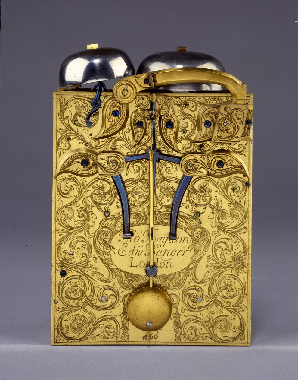 Részlet a The Barnard Tompionból, Tompion és Banger, London, 460. sz., feltűnő konzolos óra, 1708 körül alkotó: English School