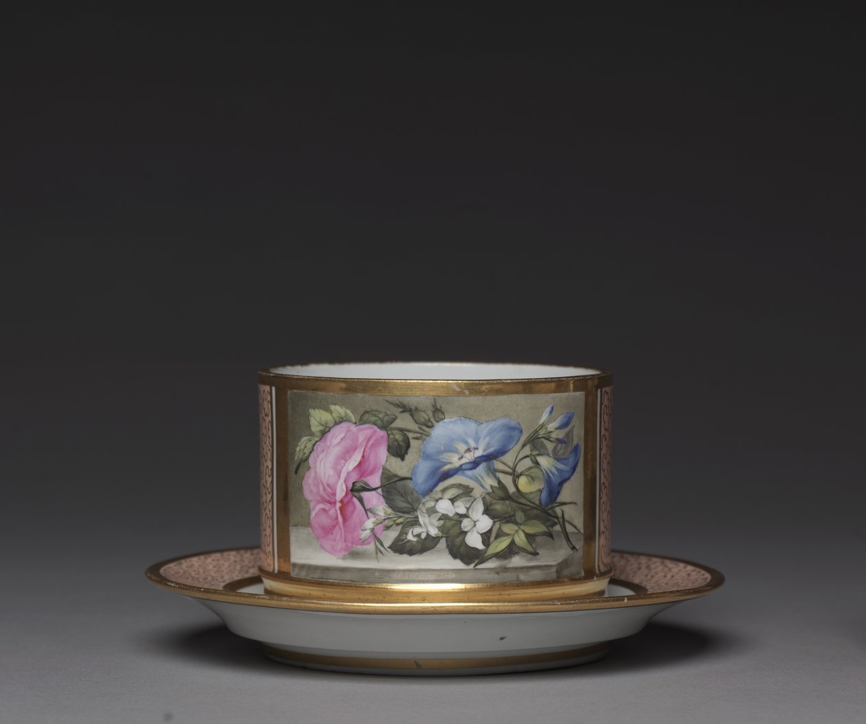 Edény, a Worcester Porcelain Factory gyártmánya, 1810 körül alkotó: English School
