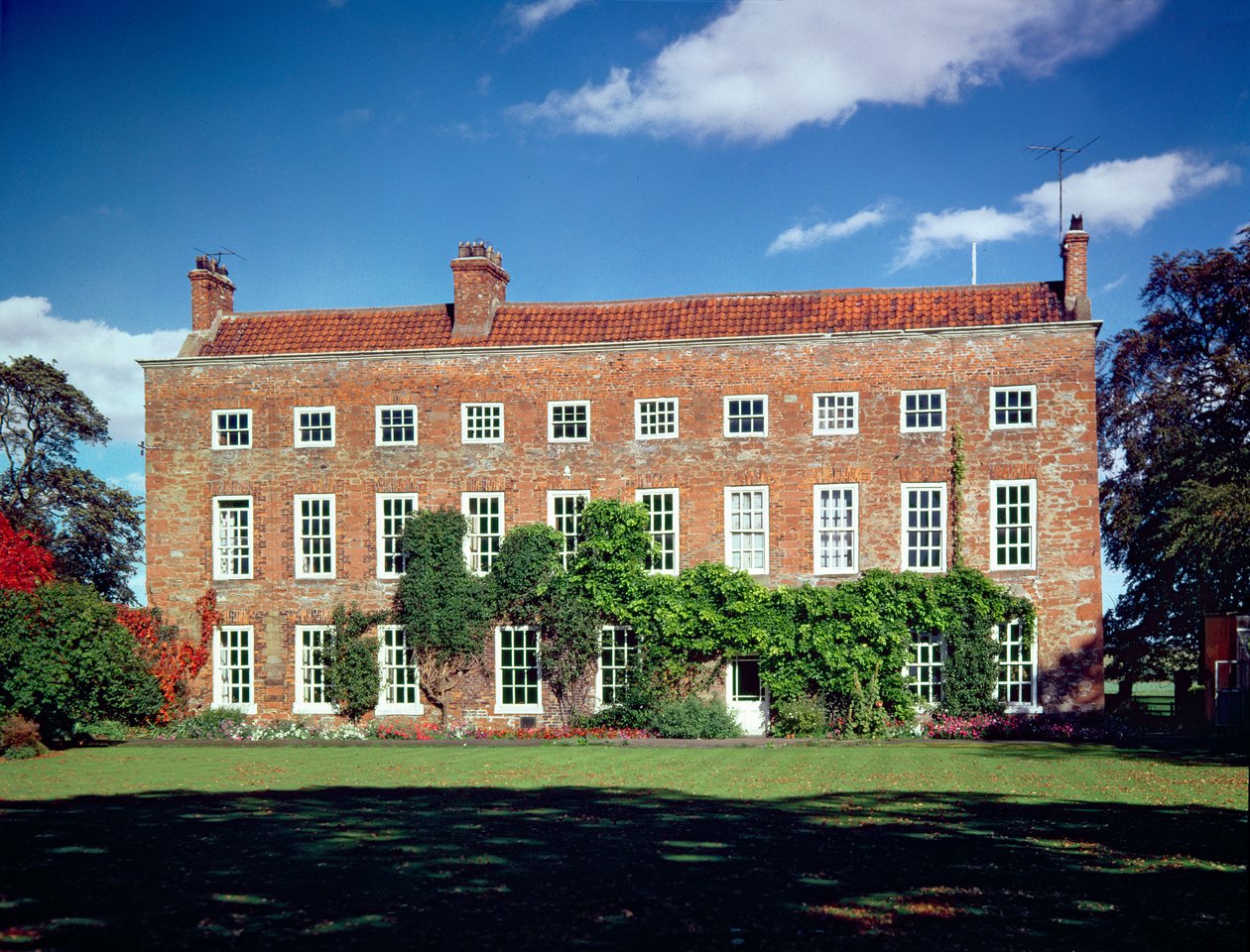 A Low Middleton Hall külső nézete, Middleton St. George, Durham alkotó: English School