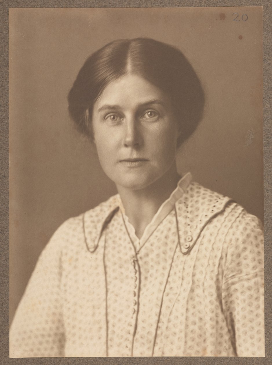 Harriet Weaver, 1916. október (szépia fotó) alkotó: English School