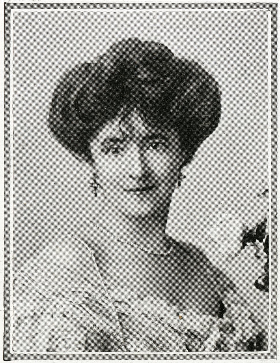 Lady Duff Gordon, részlet az RMS Titanic utasairól, a „The Sphere”-ből, 1912. április 27. (litho) (lásd még: 450780) alkotó: English School