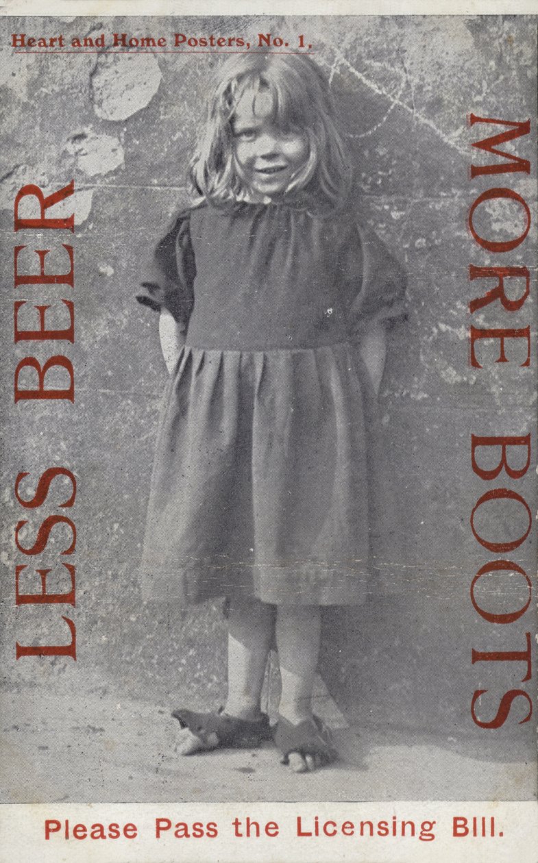 Kevesebb sör, több csizma (fekete-fehér fotó) alkotó: English School