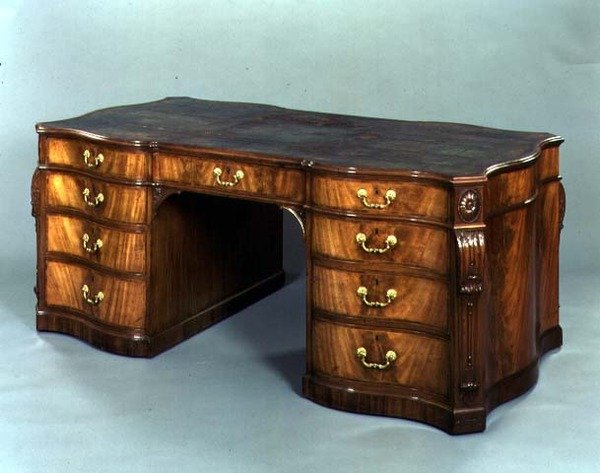 A Lancaster-i Gillows által Thomas Chippendale tervei alapján készített könyvtári asztal, amelyet 1778-ban Sir James Ibbetsonnak szállítottak. alkotó: English School