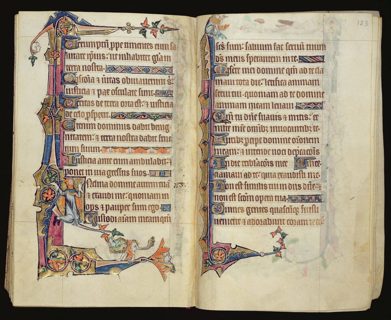 Ms 1-2005, ff.122v-123r: Groteszk marginális díszítés a Macclesfield Zsoltárból, Sarum használata, East Anglia, 1330 körül alkotó: English School