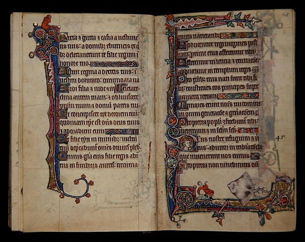 Ms 1-2005, ff.67v-68r: Egy óriási rája megdöbbent egy embert, szegélydísz a Macclesfield Zsoltárból, Use of Sarum, East Anglia, 1330 körül (vellum) alkotó: English School