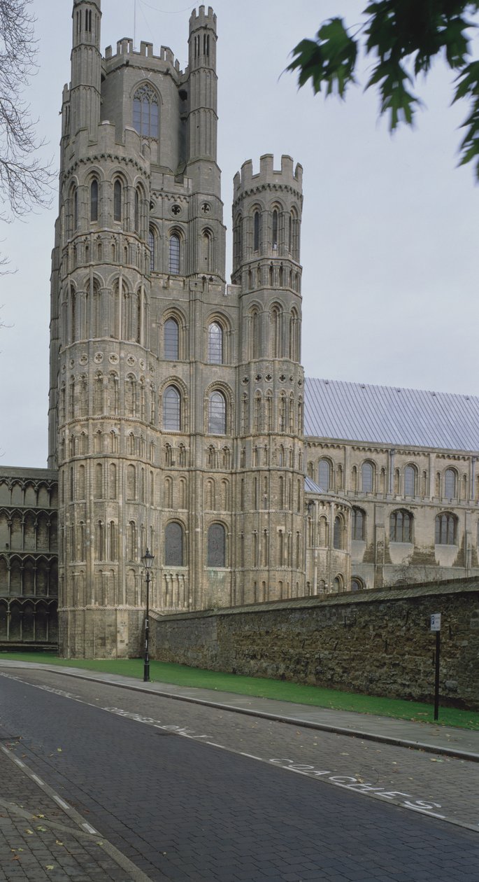 Nyolcszög torony, délről, 1322-ben épült alkotó: English School