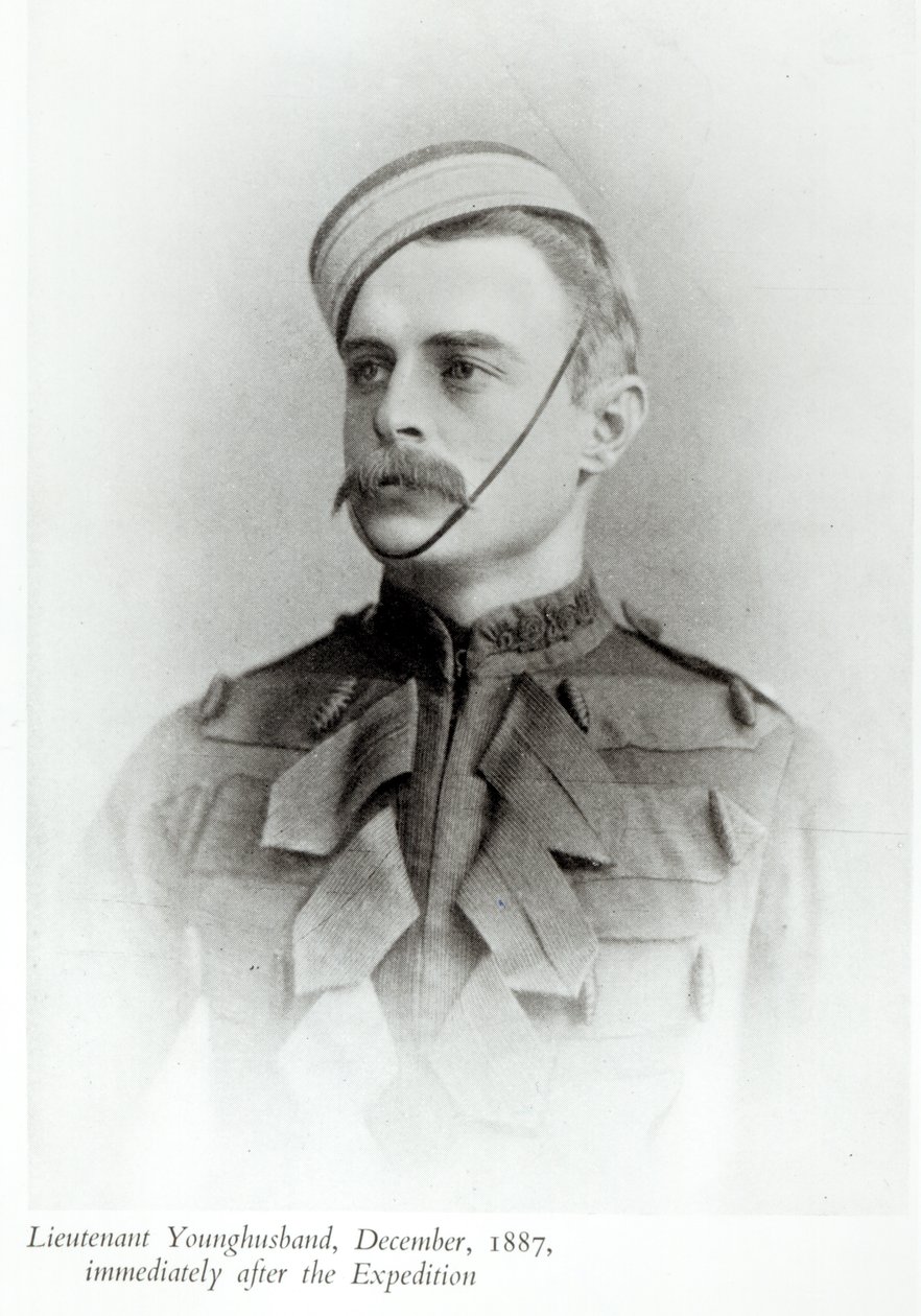 Sir Francis Younghusband (1863-1942) fényképe 1887-ben az 1937-ben megjelent „The Heart of a Continent”-ből alkotó: English School