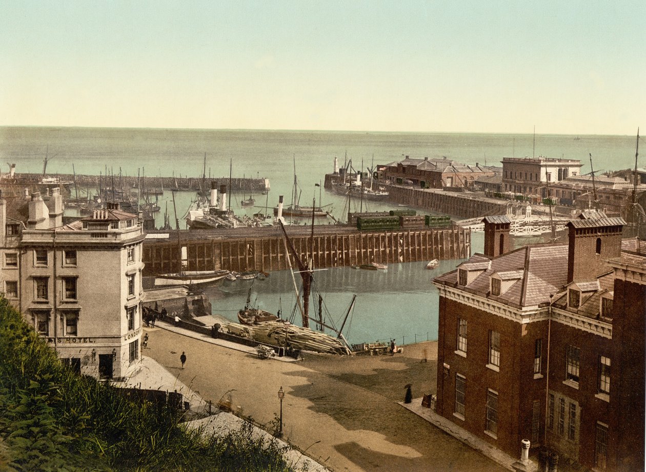 The Harbour, Folkestone (kézzel színezett fotó) alkotó: English School