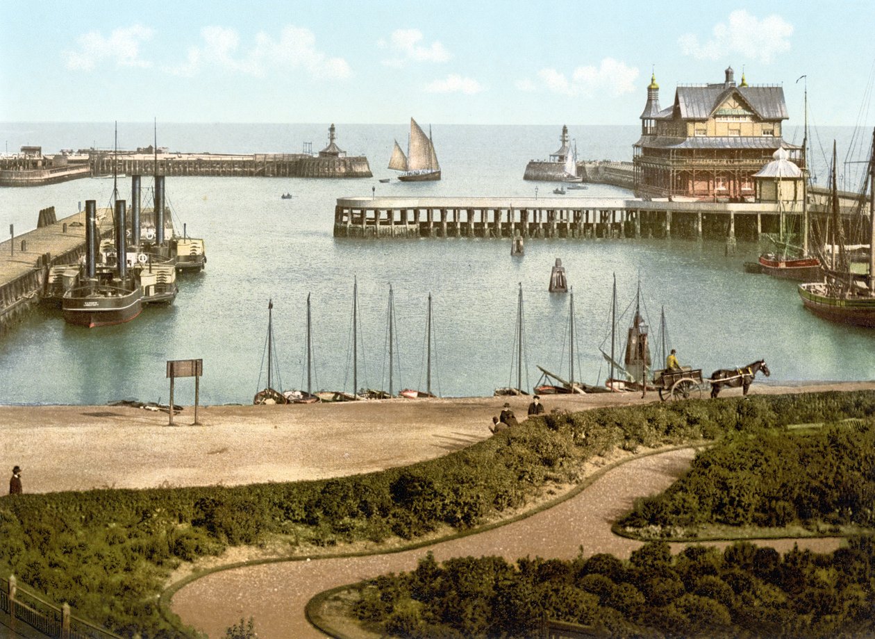 The Harbour, Lowestoft (kézzel színezett fotó) alkotó: English School