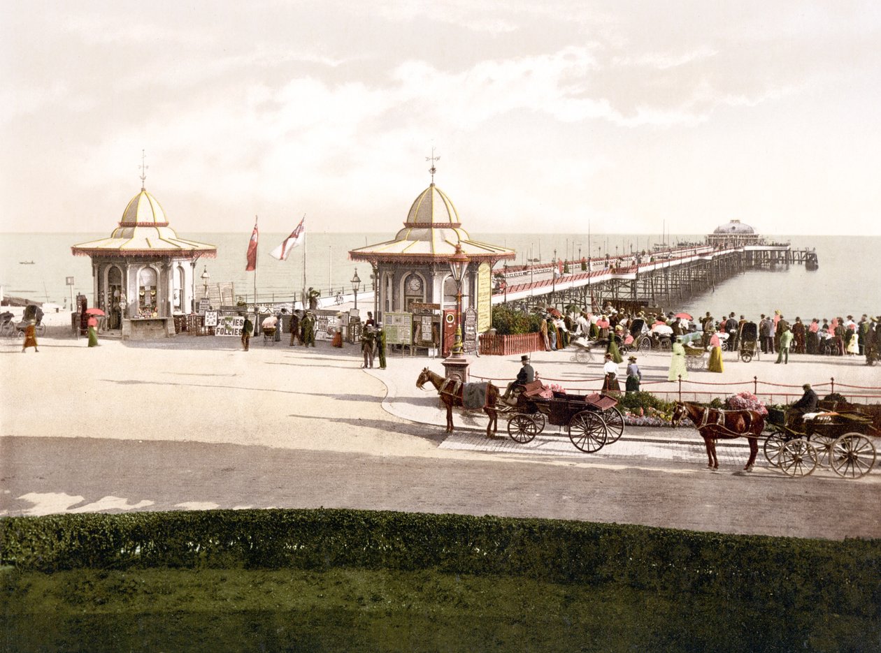 The Pier, Worthing (kézzel színezett fotó) alkotó: English School