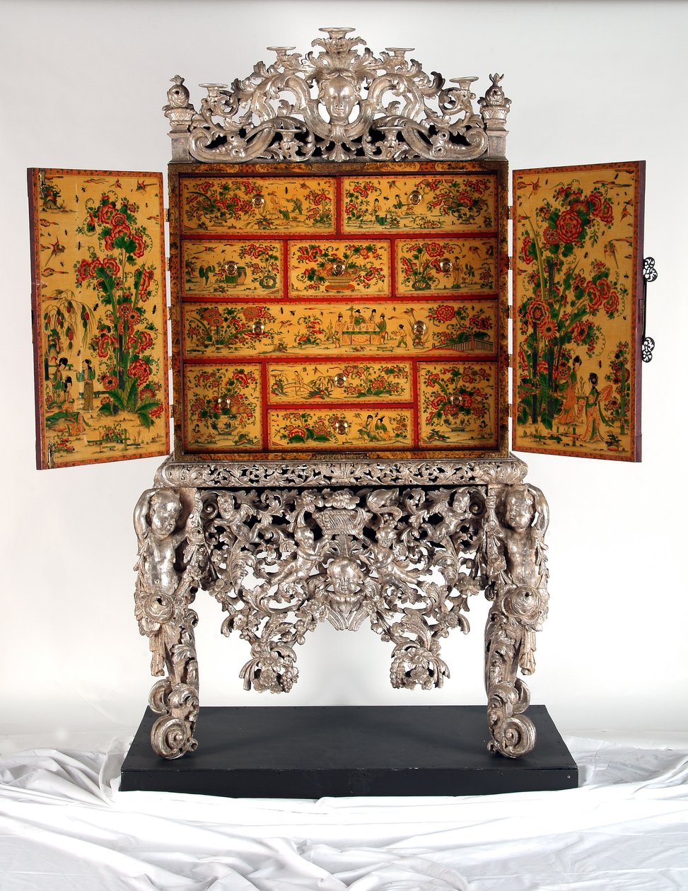 A Witcombe kabinet, 1697 körül (japán és ezüstözött fa) alkotó: English School
