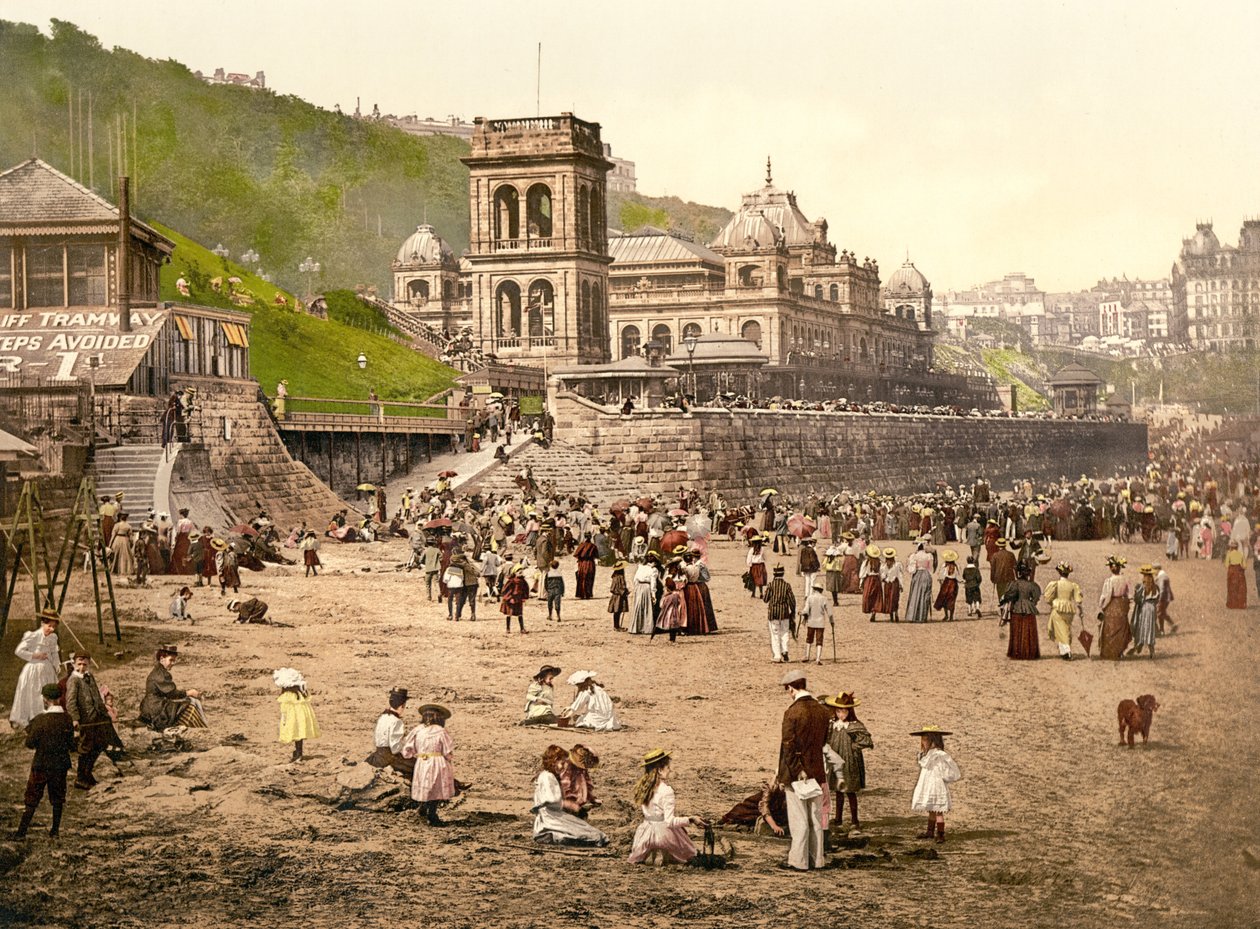 Scarborough látképe (kézzel színezett fotó) alkotó: English School