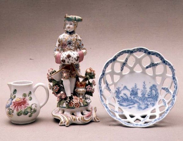 Bow porcelán (kerámia) gyűjteménye alkotó: English School English School