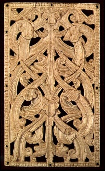 English Bone Pierced Relief, 1125-50 körül: Nyomtatott Biblia korábbi kötése, 1552 alkotó: English School English School