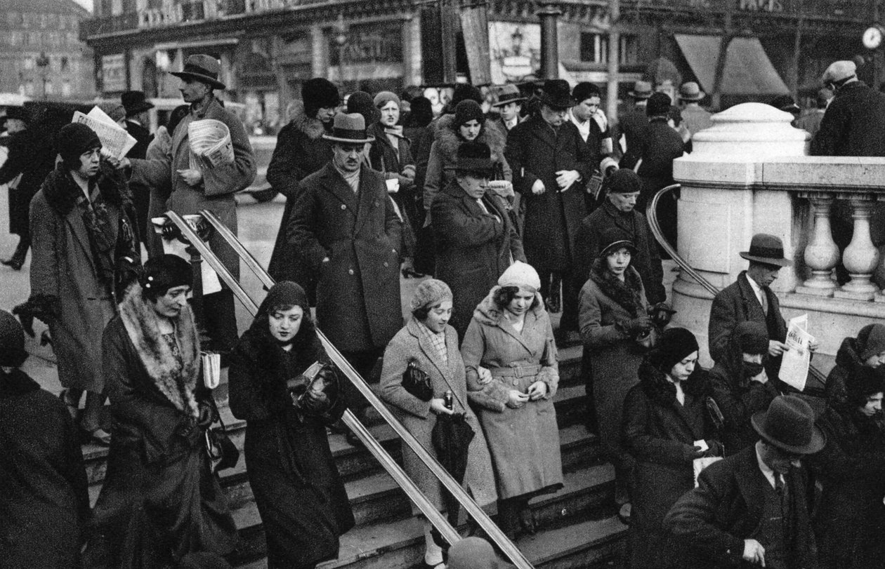 Egy metróállomás bejárata, Párizs, 1931. alkotó: Ernest Flammarion