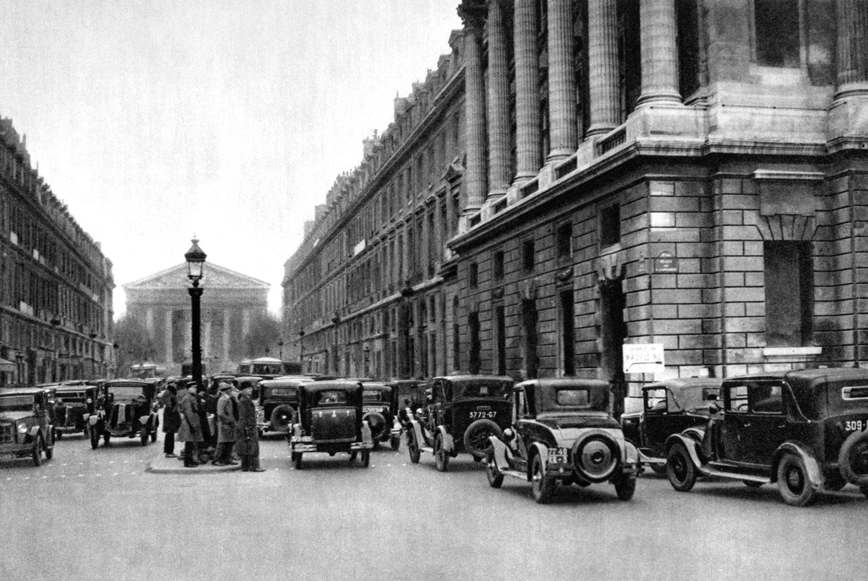 A Rue Royale bejárata a Madeleine-nel a távolban, Párizs, 1931 alkotó: Ernest Flammarion