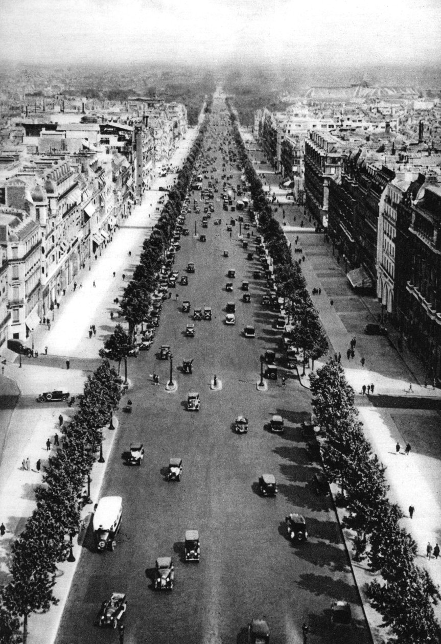 Kilátás az Avenue des Champs Elysees-re, Párizs, 1931. alkotó: Ernest Flammarion