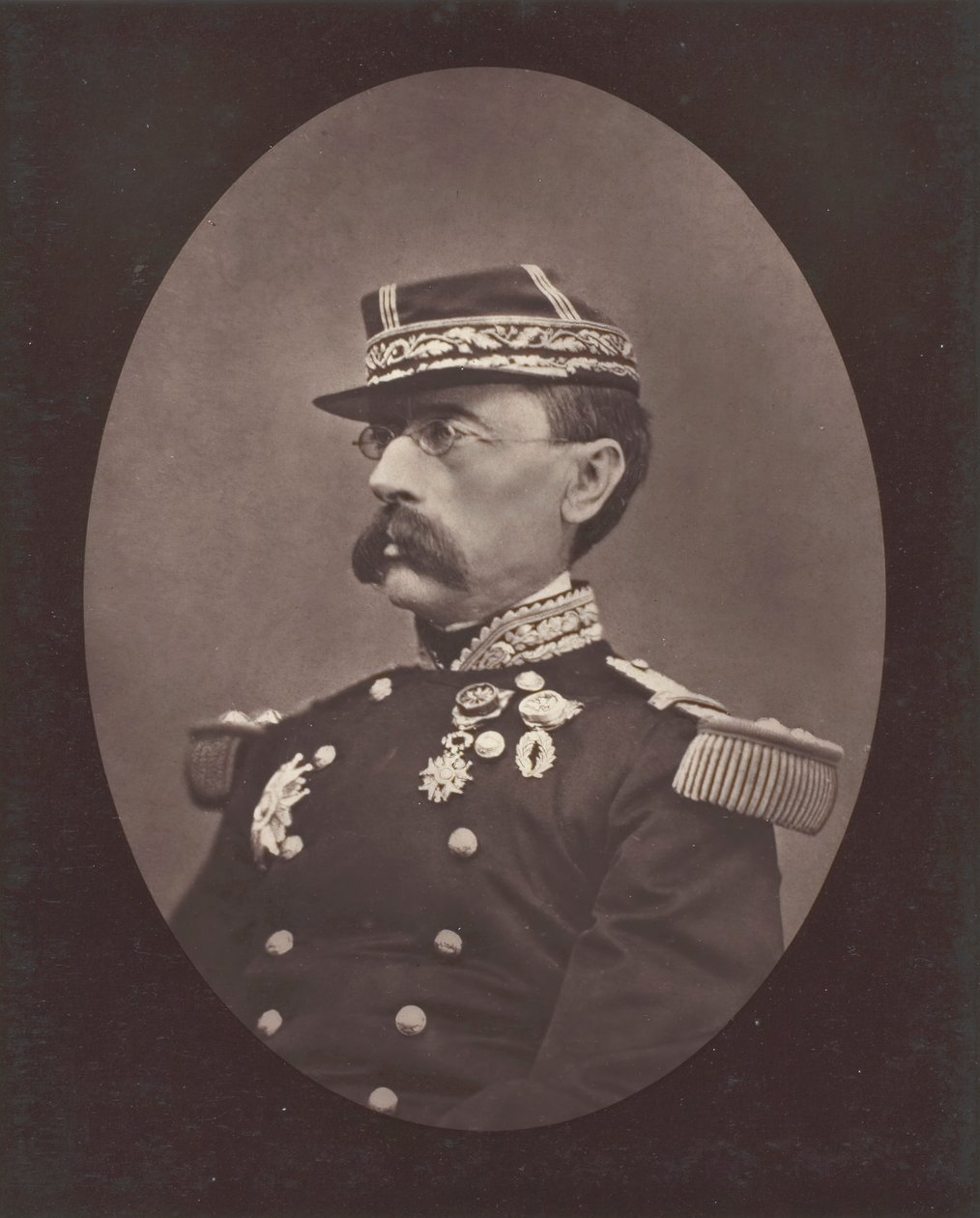 Louis-Léon-César Faidherbe, c. 1876. alkotó: Etienne Carjat