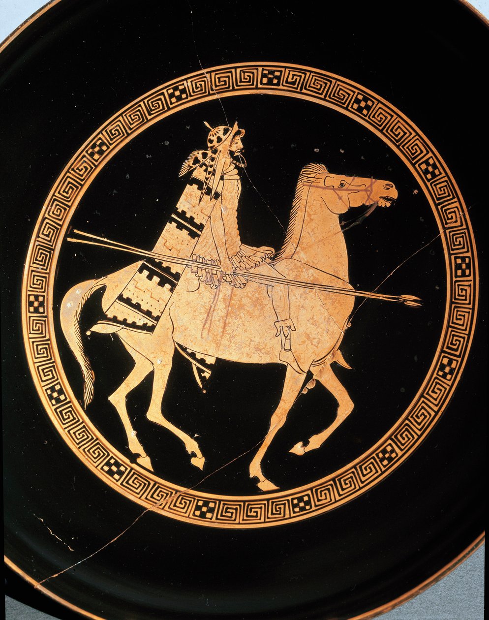 Etruszk ókor: egy lovast ábrázoló kylix részlete. Falerii Veteresből (Civita Castellana) a Kr.e. 5. századból. Róma, a Villa Giulia Nemzeti Múzeuma alkotó: Etruscan