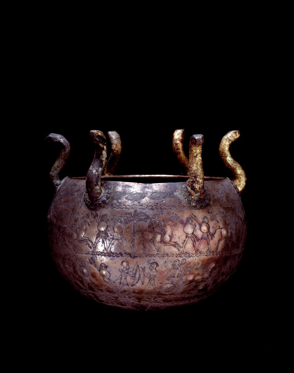 Etruszk civilizáció: kis ezüst váza kígyókkal a Bernardini a Preneste nevű hercegi sírból alkotó: Etruscan