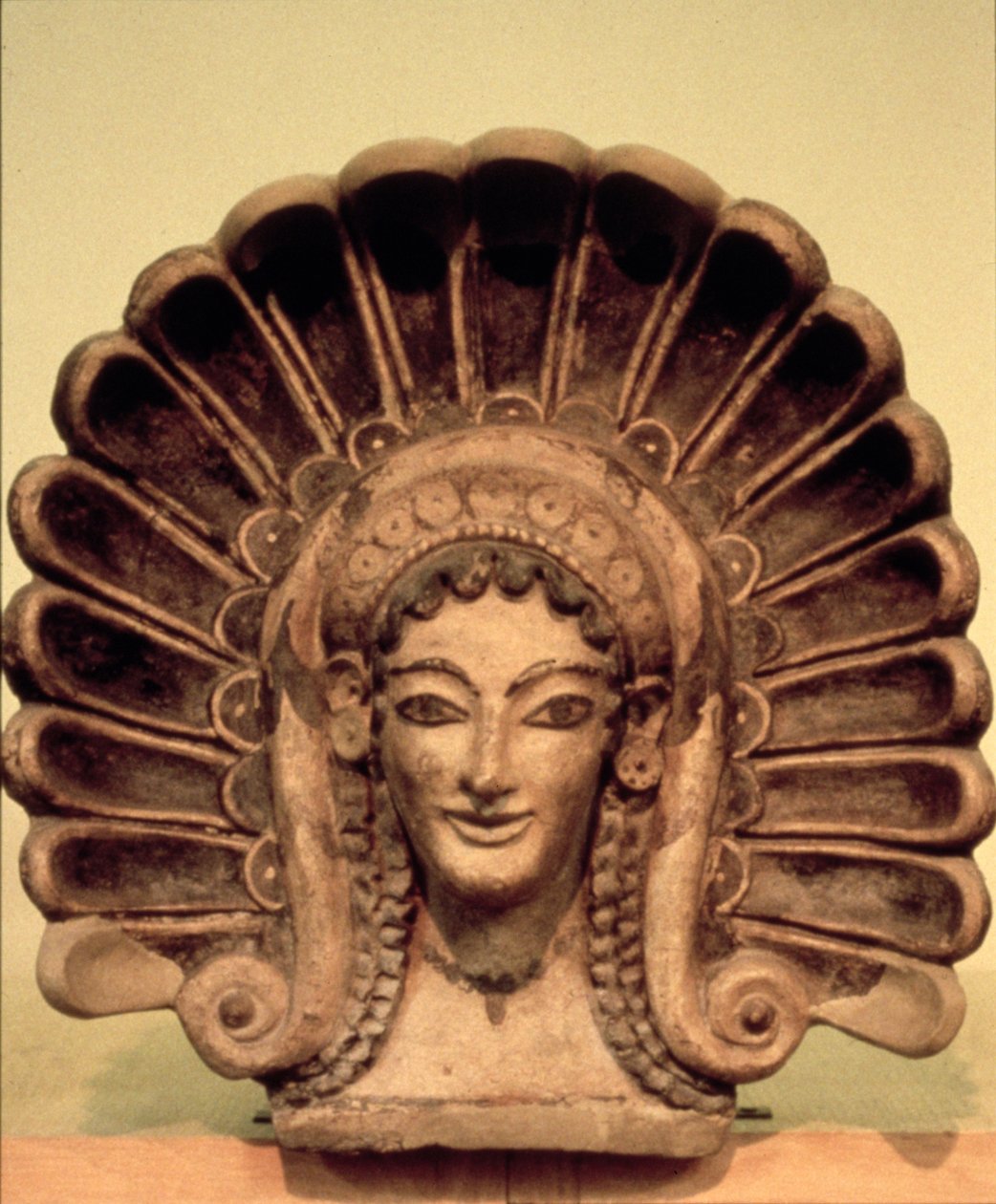 Létesítmény a veii etruszk templomban, ie 6. század (polikróm kerámia) alkotó: Etruscan