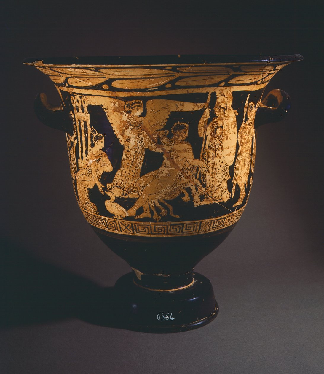 Kráter (nagy váza) a Nepi festőtől. Vörös alakos kerámia Corchianoból (Lazio). Etruszk civilizáció, Kr. e. 4. század. alkotó: Etruscan