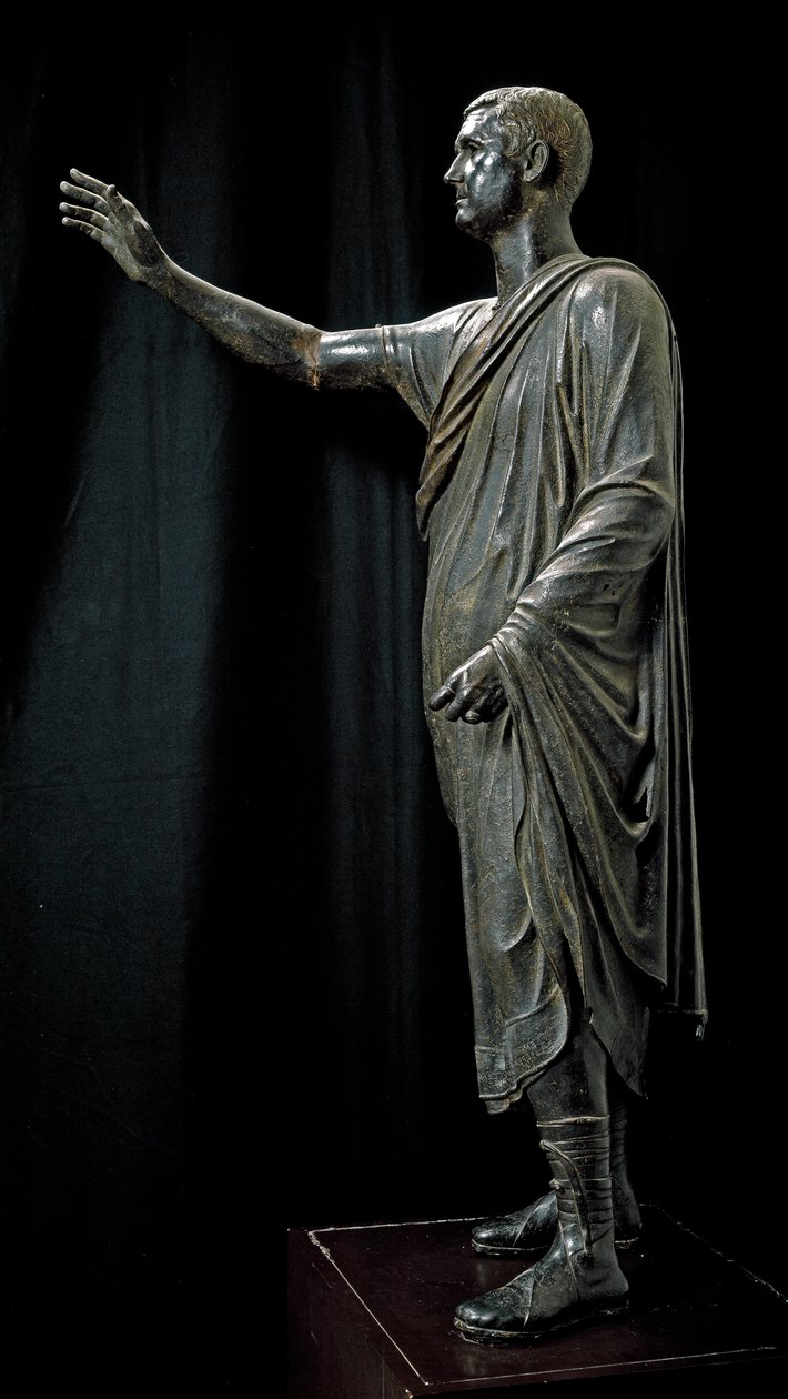 Római etruszk művészet: Aulo Metello bronzszobra, a Harangueur - ie 80, a Perugia melletti Pilából, Dim. 179 cm - Firenze, Museo Archeologico - Aule Metele (Aulus Metellus) portréja, más néven A szónok (L