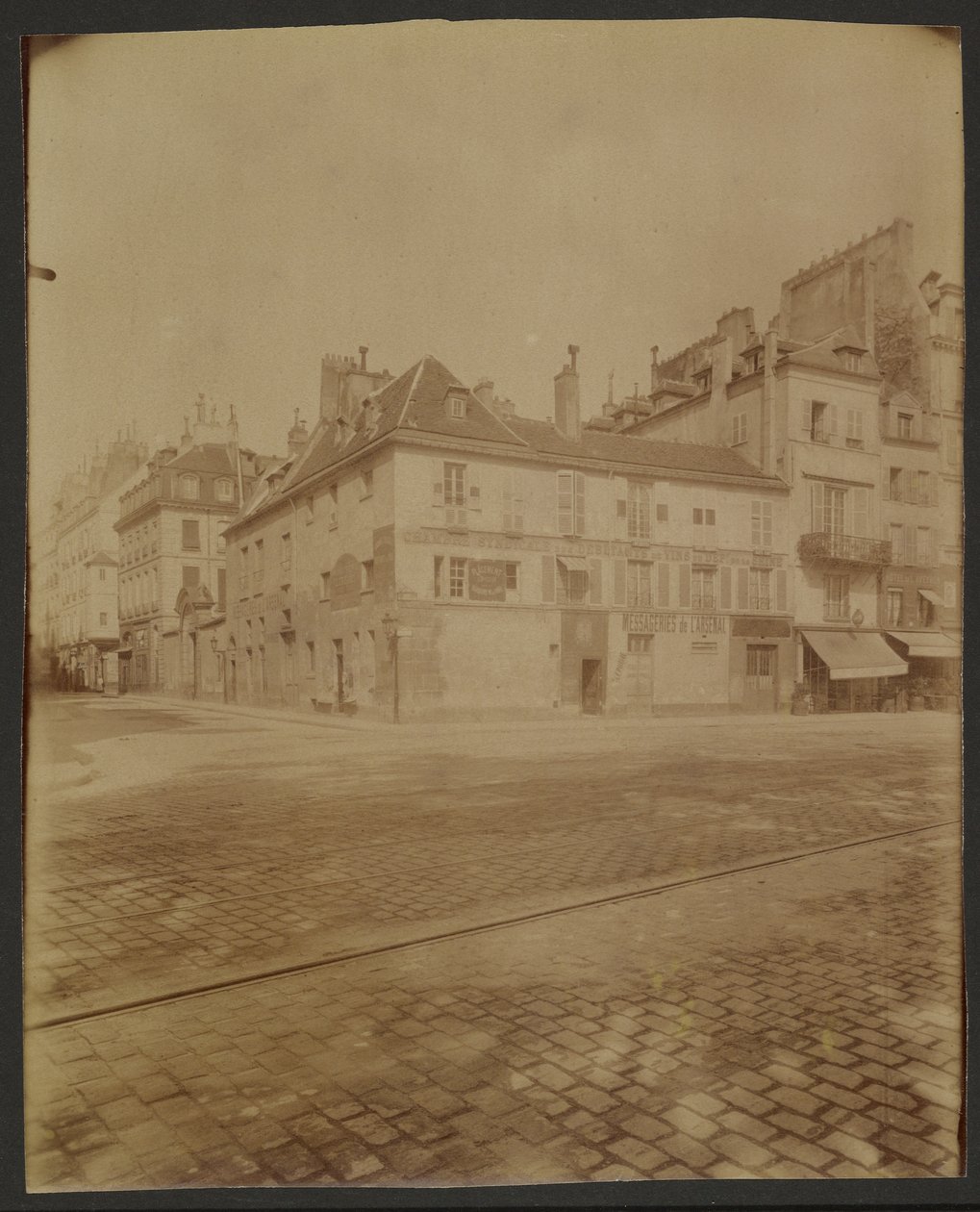 Hôtel Lavieuville, Quai des Célestins alkotó: Eugène Atget