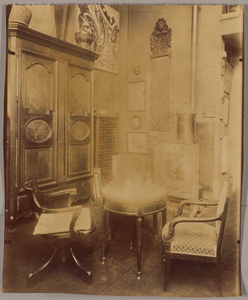 Innenraum von Herrn C., Dekorateur Wohnungen, Rue du Montparnasse alkotó: Eugène Atget