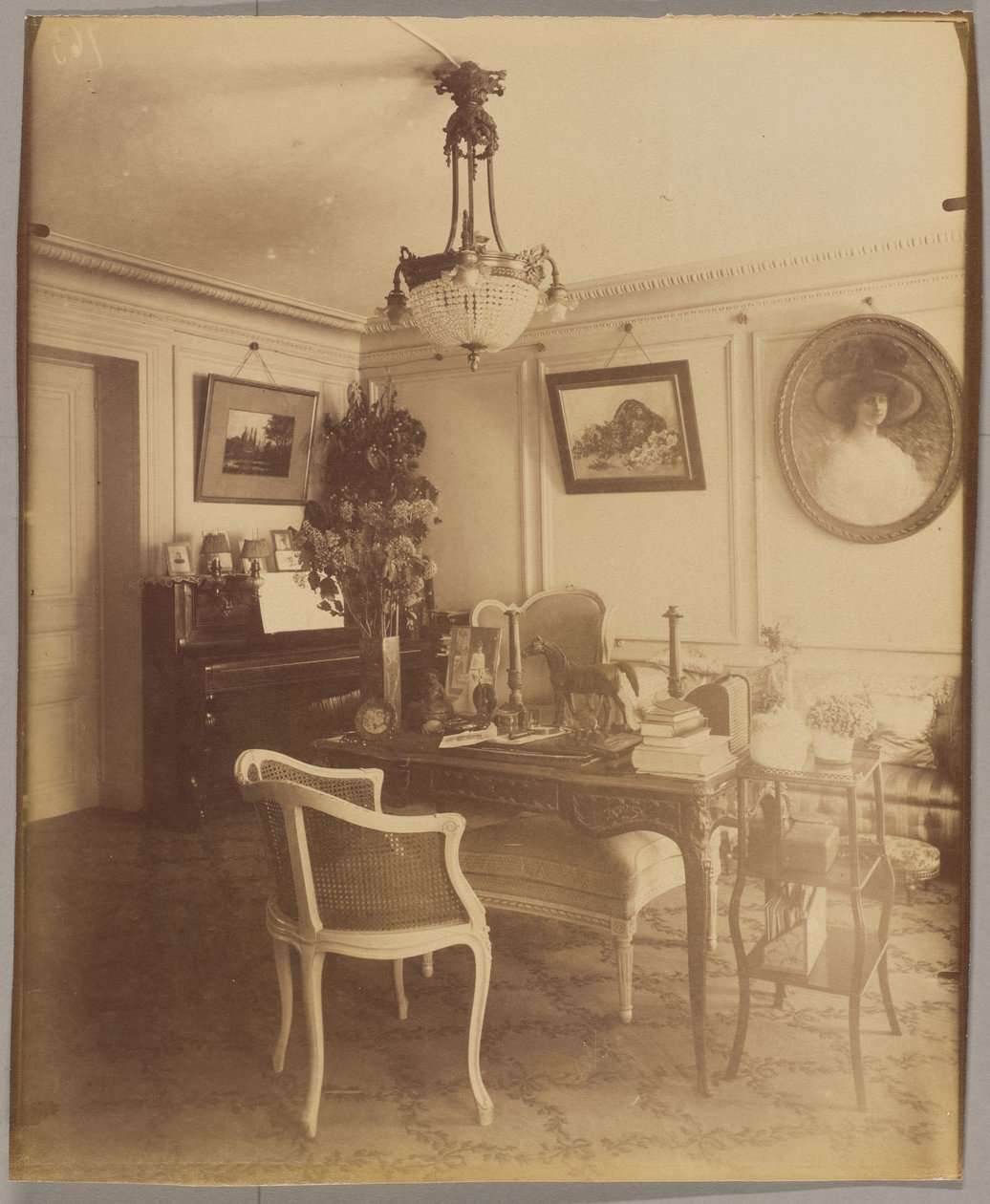 F. úr, tőzsdeügynök belső tere, rue Montaigne alkotó: Eugène Atget