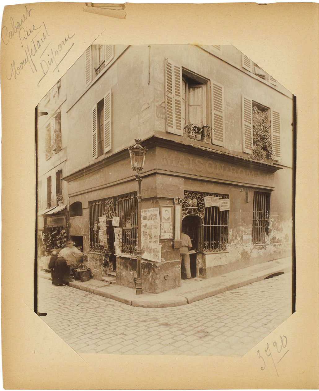 Oldal a "Documents for the History of Old Paris" albumból, 1910 körül alkotó: Eugène Atget