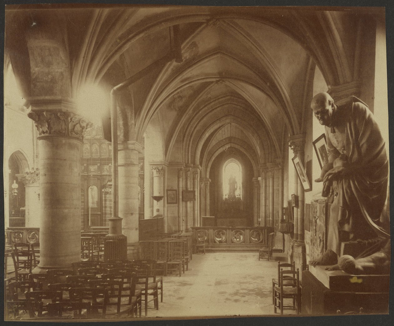Saint-Julien-le-Pauvre alkotó: Eugène Atget