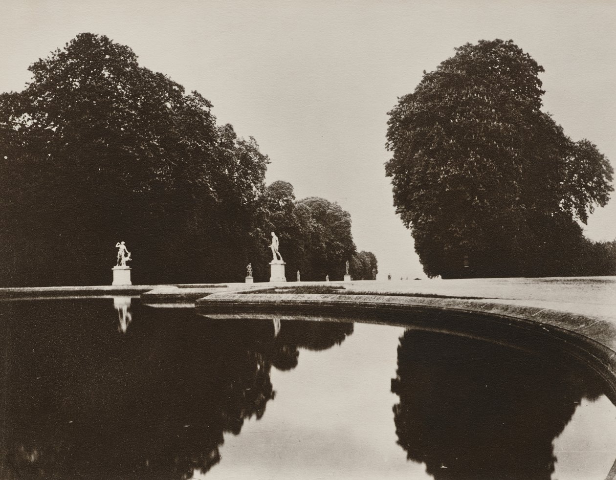 St. Cloud alkotó: Eugène Atget