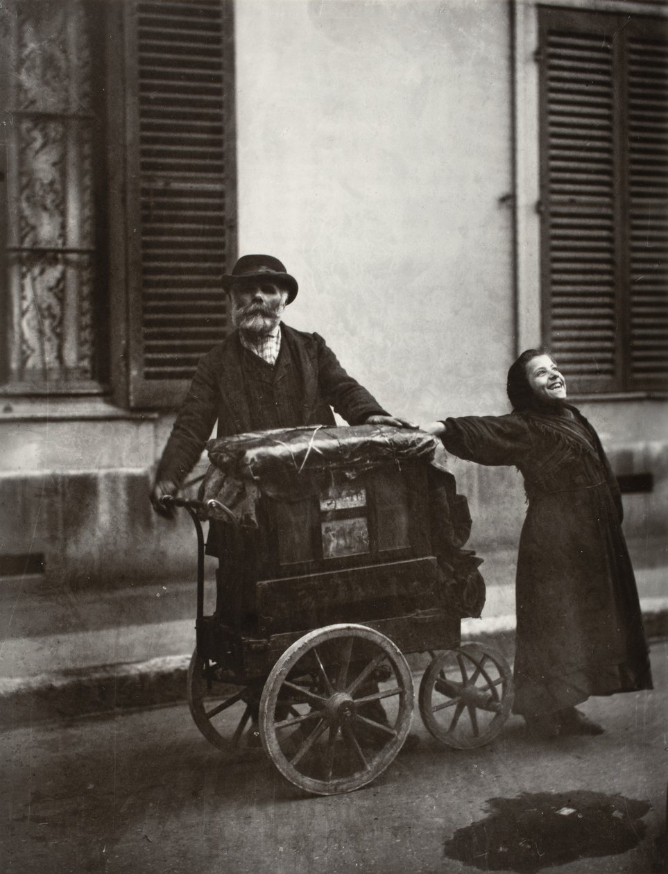 Utcai zenészek alkotó: Eugène Atget