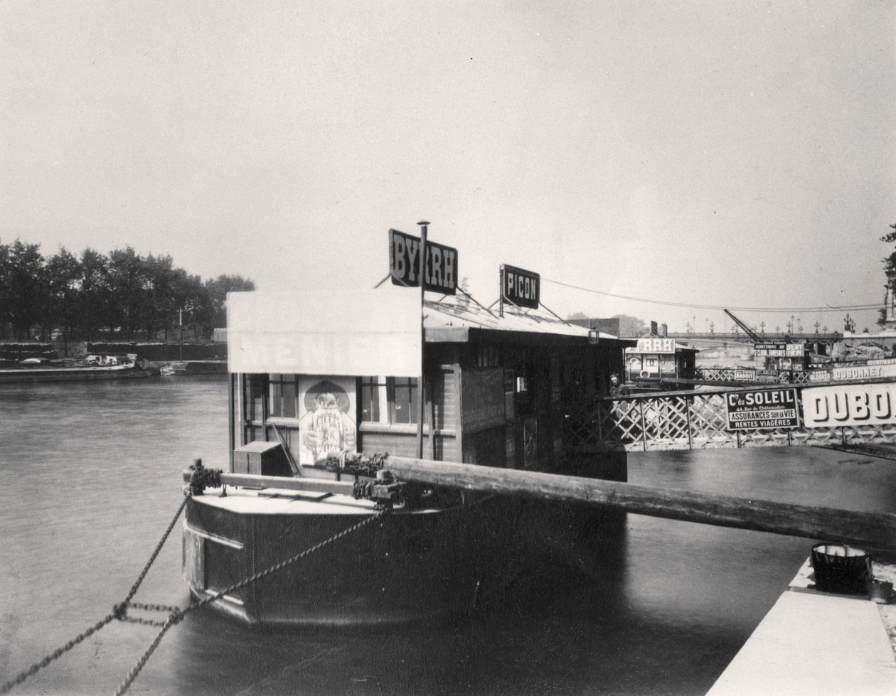 Hajó a Szajnán alkotó: Eugène Atget