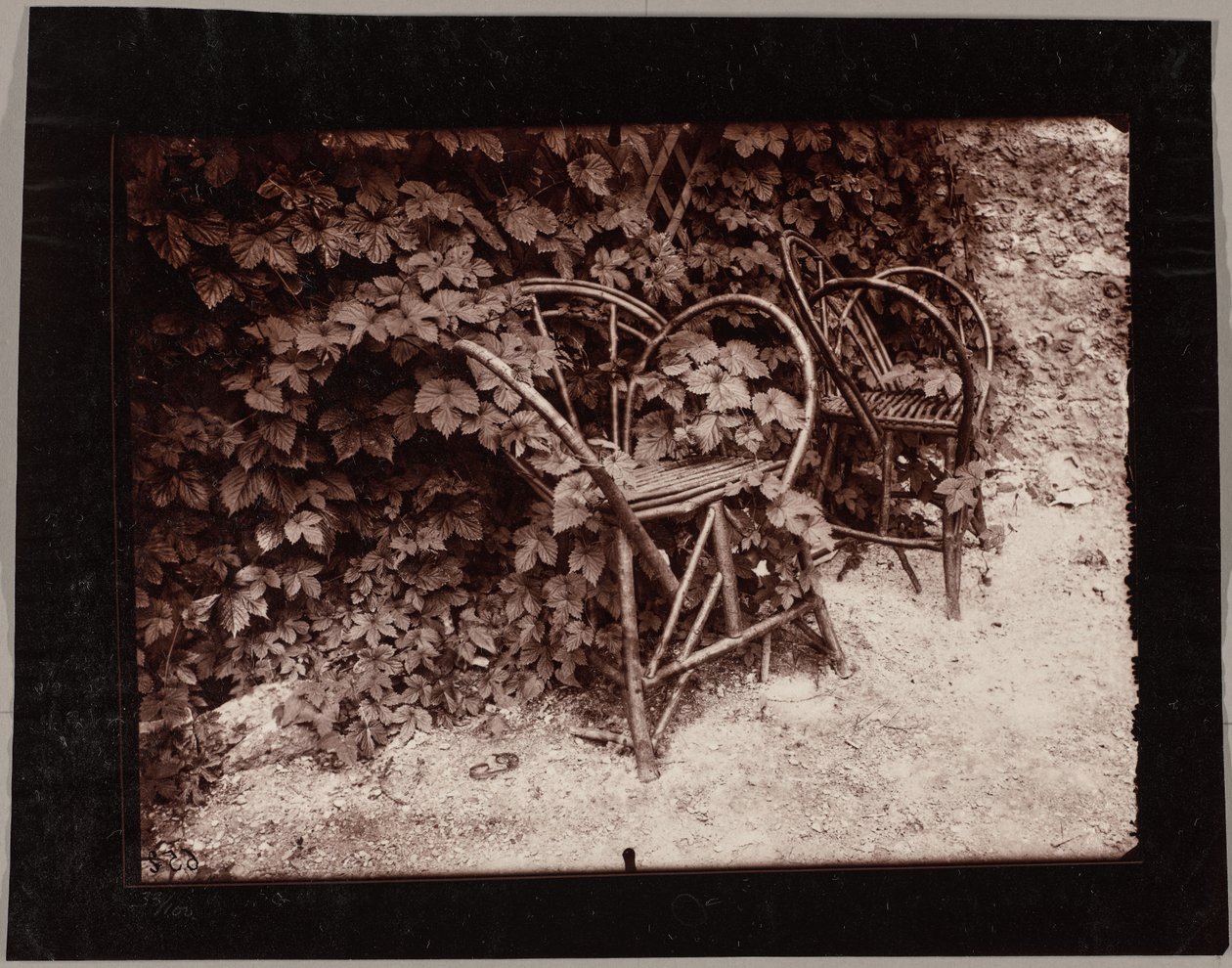 Komló alkotó: Eugène Atget