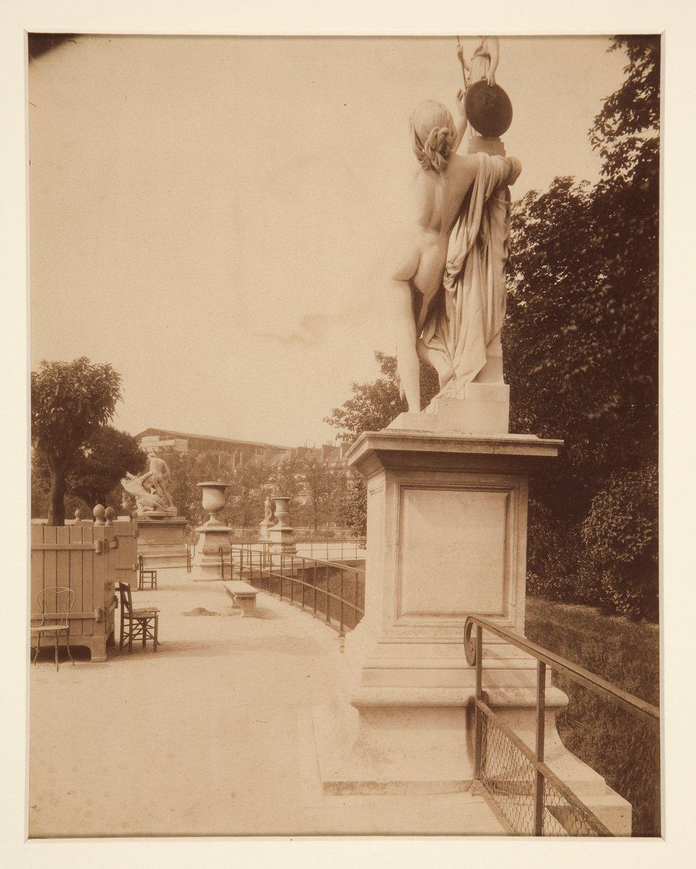 A Tuileriák alkotó: Eugène Atget