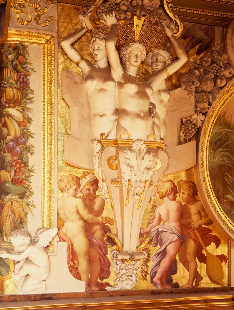 Freskók és stukkóművek a franciaországi Chateau de Fontainebleau I. Ferenc galériájában (az UNESCO Világörökség része alkotó: F. and Rosso Fiorentino G. Primaticcio