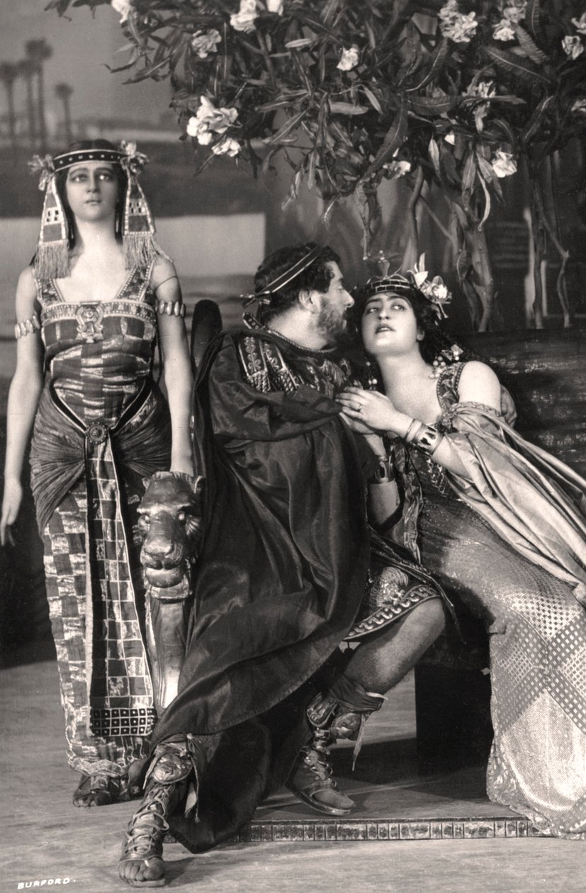 Herbert Beerbohm Tree, Constance Collier és Alice Crawford, angol színészek, 1907. alkotó: F. W. Burford
