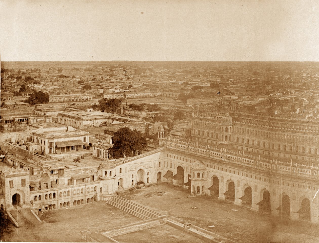 Panoráma MachiBoranról, Lucknow alkotó: Felice Beato