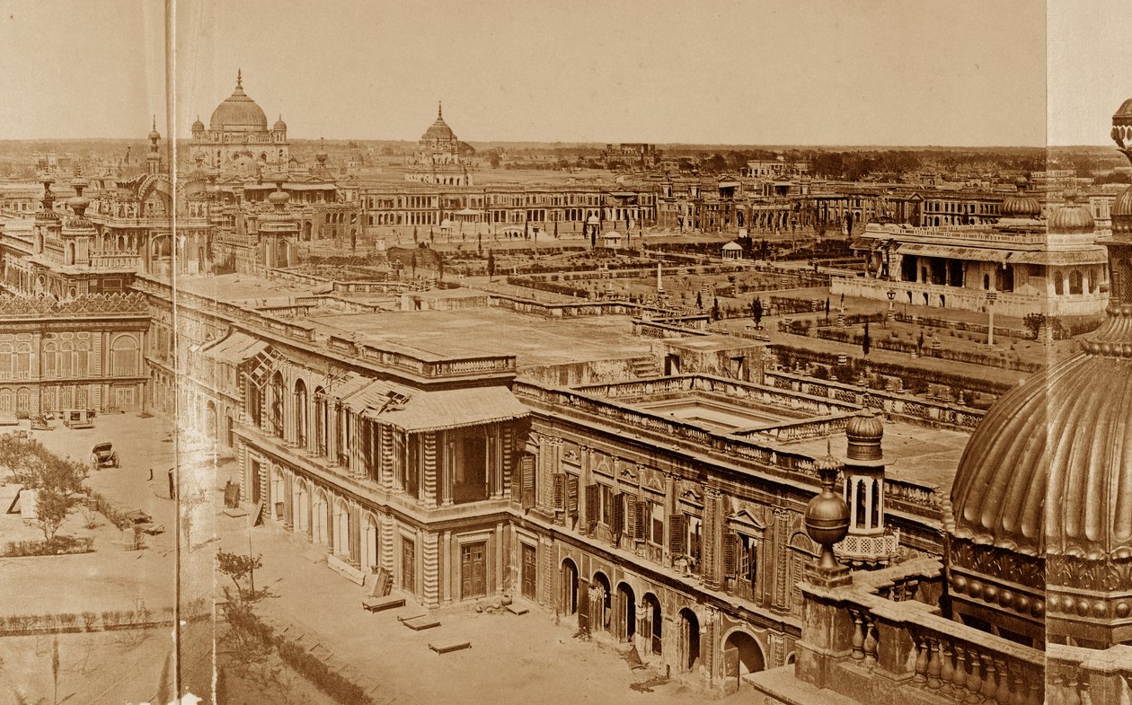 A rezidencia udvarainak panorámája, Lucknow alkotó: Felice Beato