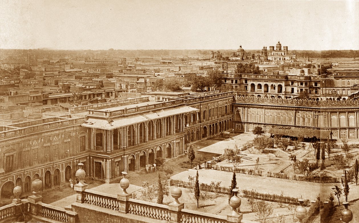 A rezidencia udvarainak panorámája, Lucknow alkotó: Felice Beato